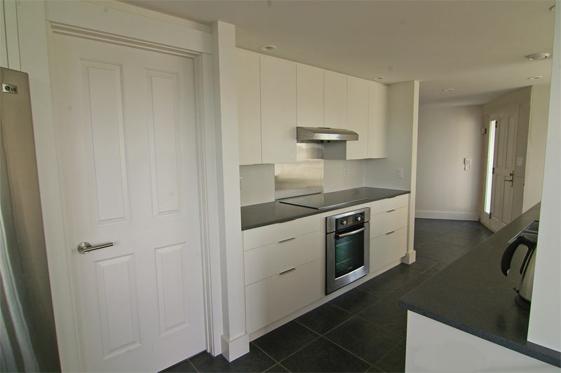 beautiful white kitchen