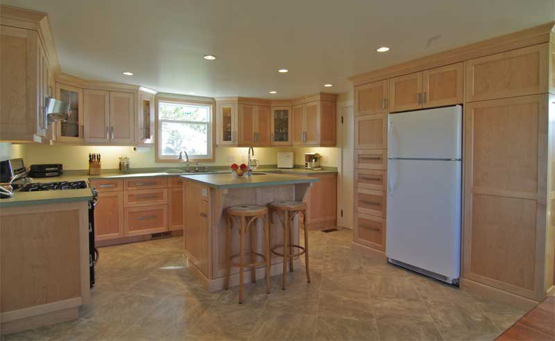 maple Shaker kitchen