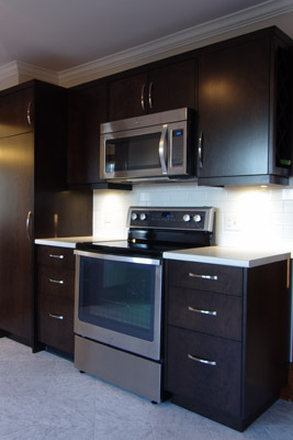 hardwood kitchen white backsplash